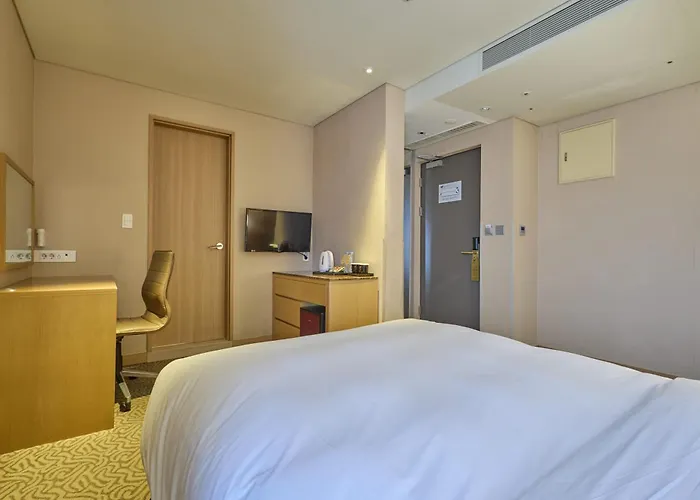 Summit Dongdaemun Отель